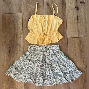 Yellow Button Detail Women's Crop Top